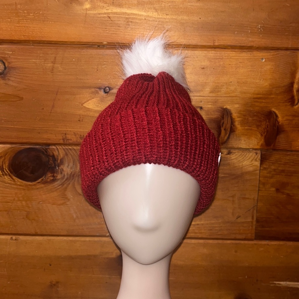 🎄 🎁 Hand Crafted- Maroon and White double knitted beanie.